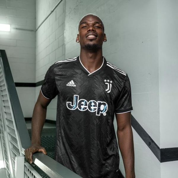 GOSTUJOČI DRES JUVENTUS FC 2022/23